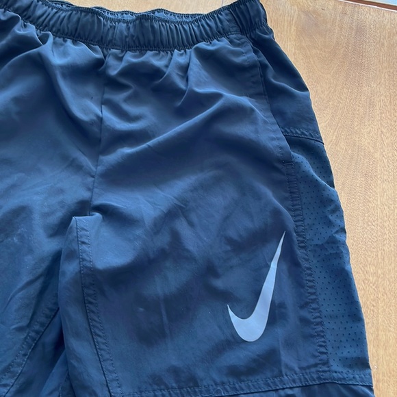 Boys Nike dry fit pants - Picture 4 of 7